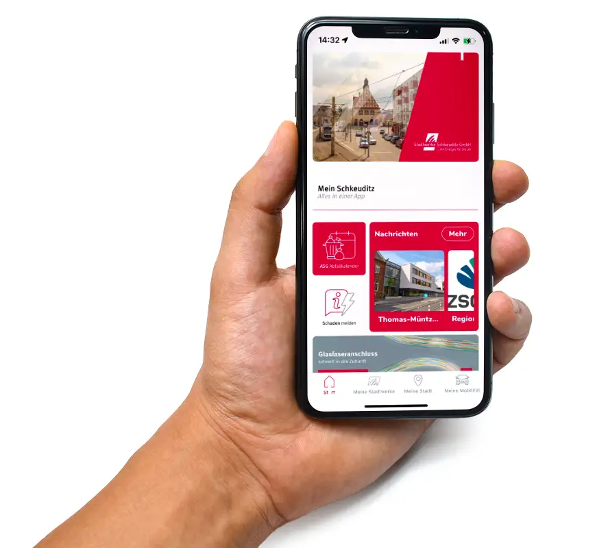 Eine Hand die ein Smartphone hält auf dem die MainSchkeuditz App angezeigt wird